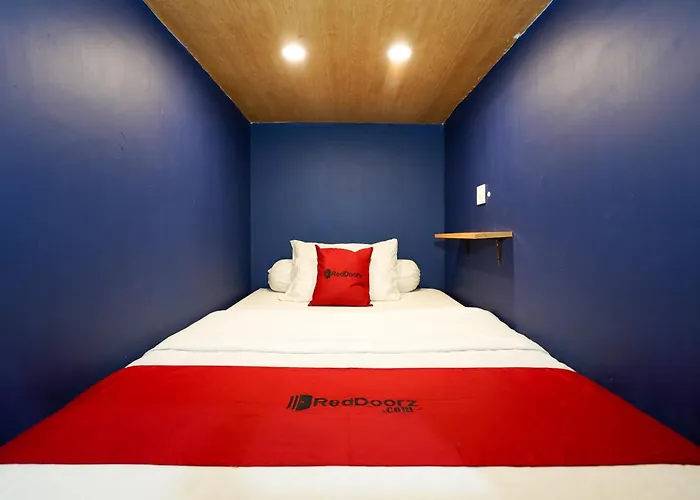 Reddoorz Hostel Near Malang Train Station 3